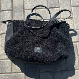 NWT HOUSE OF HARLOW 1960 Sherpa Weekender Satchel Bag Black Wristlet